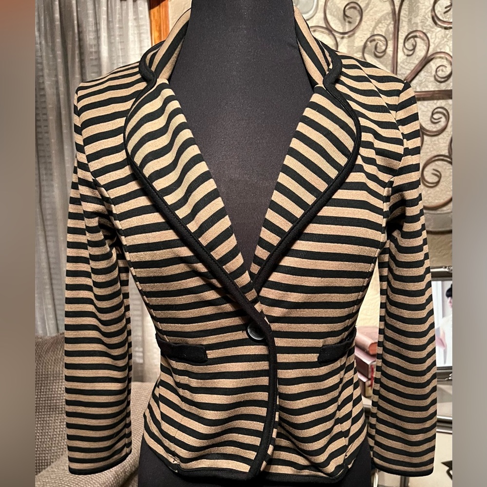 NWT Maria Gabrielle Blazer